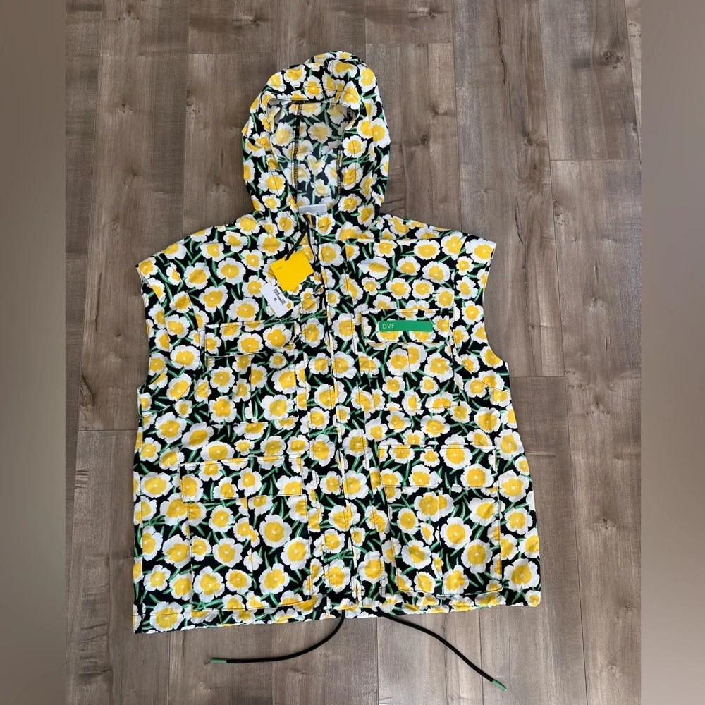 NEW DVF x Target Nylon Packable Hooded Vest Women Medium Poppy Floral Full Zip - Picture 1 of 8